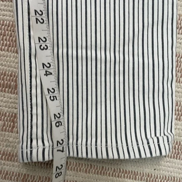 * | FRAME | Le High Straight Jeans. Size 26. - Picture 8 of 12